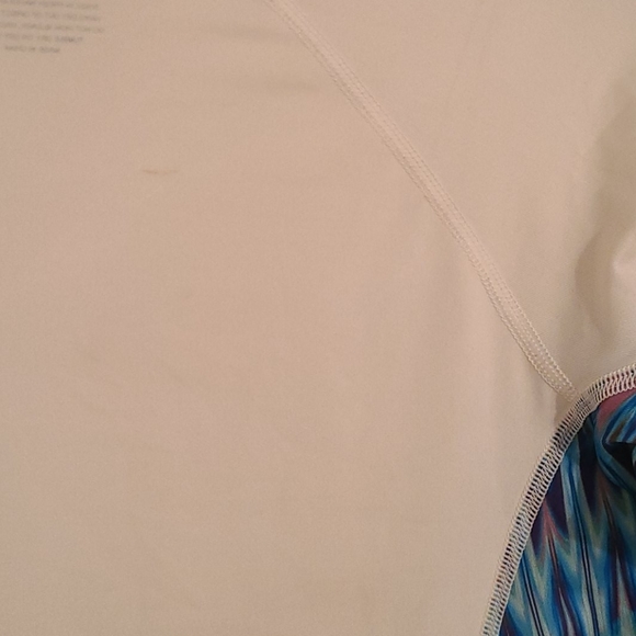 Rip Curl Rash Gaurd - Picture 5 of 5